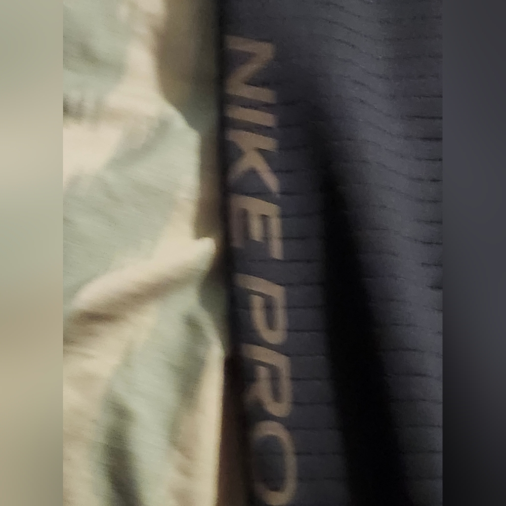 Nike Pro Short Sleeve Hoodie 1/4 Zip Performance Men's Size Medium - Picture 6 of 7